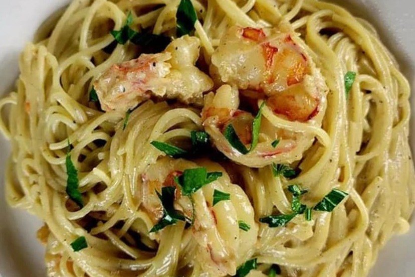 Creamy Garlic Shrimp Pasta