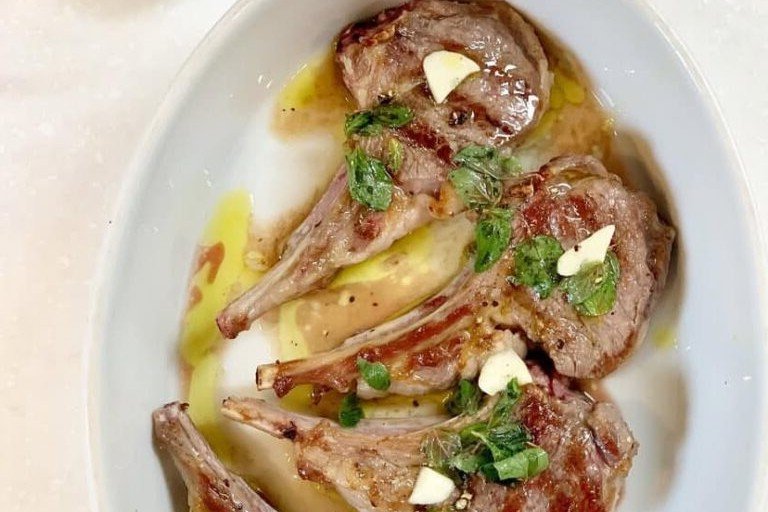 Grilled Lamb Chops with Mint Sauce