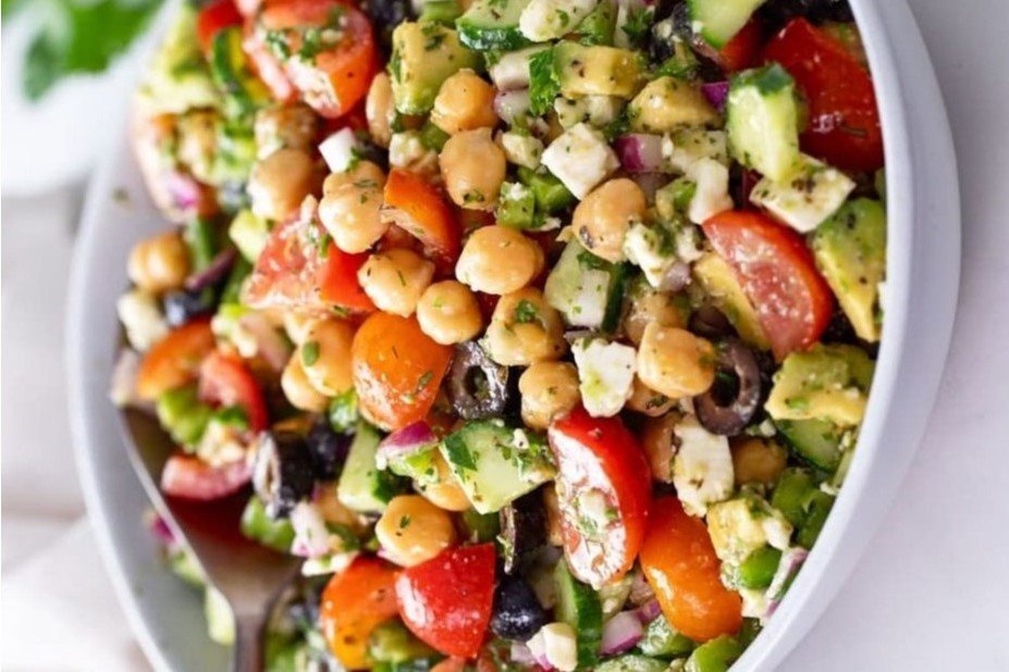Mediterranean Chickpea Garden Bowl