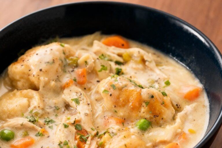 Slow Cooker Chicken and Dumplings