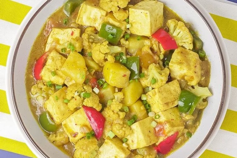 Tofu Vegetable Curry Ensemble