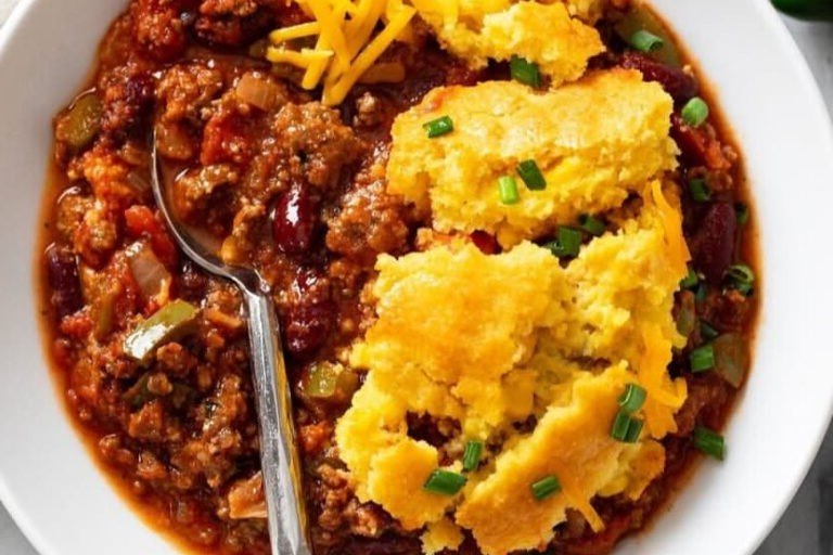 Vegetarian Chili with Cornbread Muffins