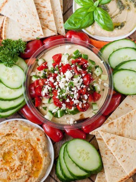 Mediterranean Hummus Plate