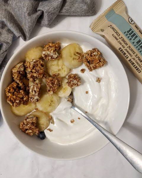 Recipe: Greek Yogurt Berry Breakfast Bowl (Serves 1)