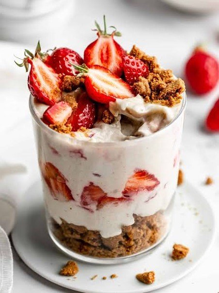 1. Strawberry Cheesecake Overnight Oats