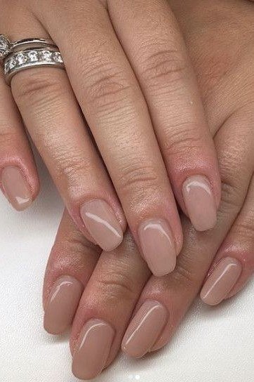 Best nails for women over 50: classic nude beige