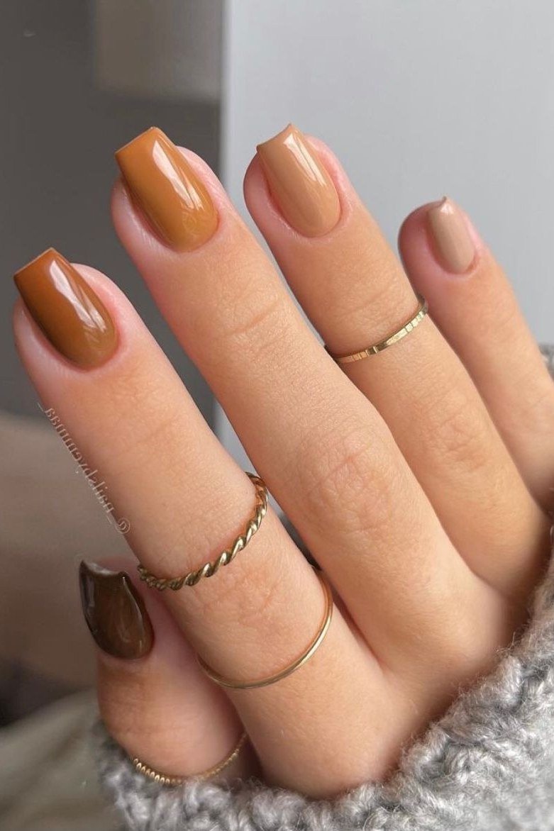 Caramel Brown Square Nails with Gold Rings, chocolate brown fall nail design for women over 60