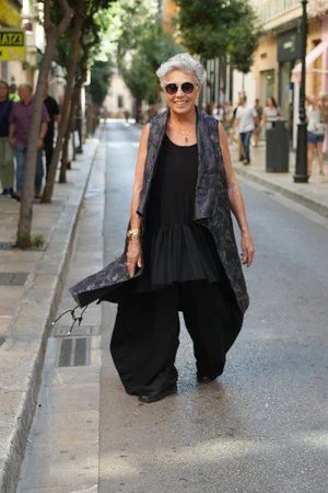 Black Vest and Wide Pants outfit for women over 70, chic style idea 7