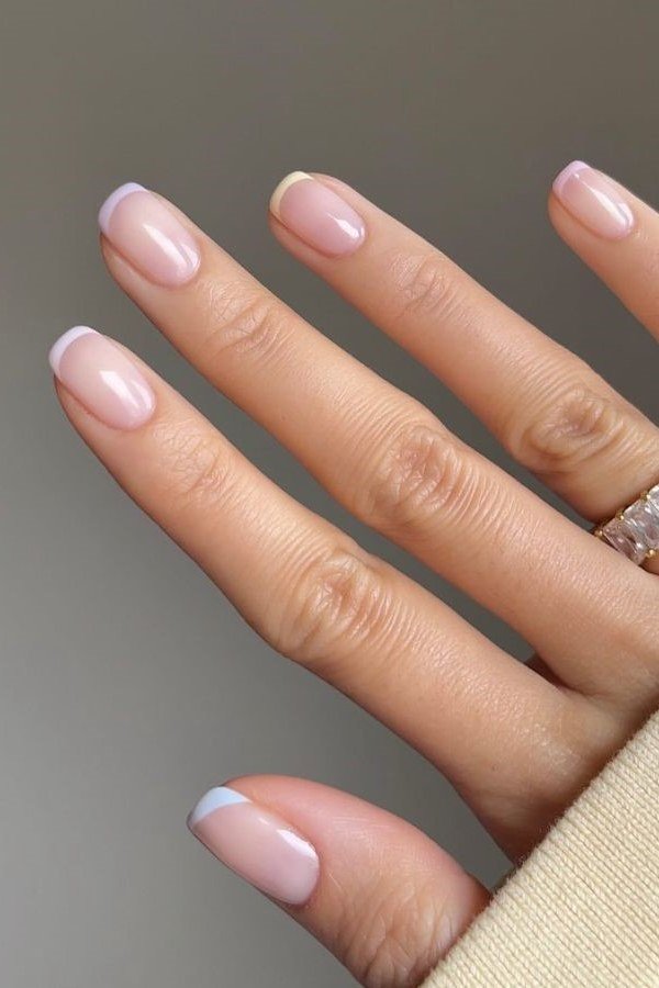 Diamond-Ring Nude Classic - micro french manicure with ultra-thin tip line, elegant nail design for women over 50