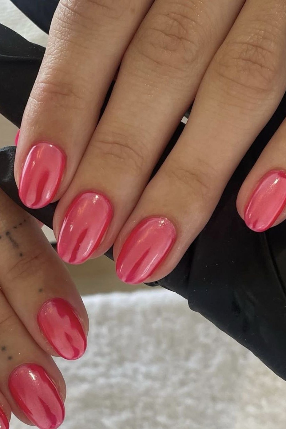 Almond translucent strawberry-red jelly nails, glossy
