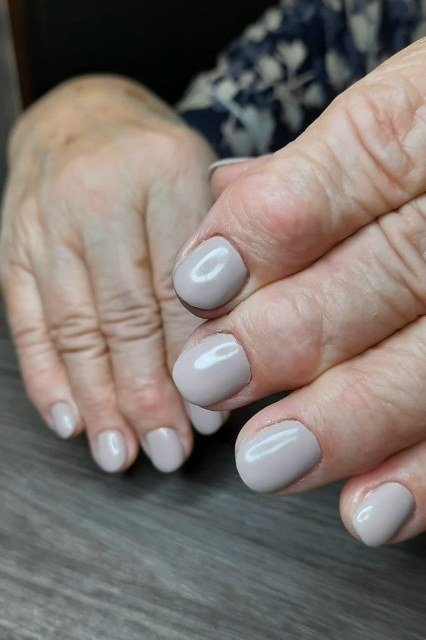 Best nails for women over 50: soft grey
