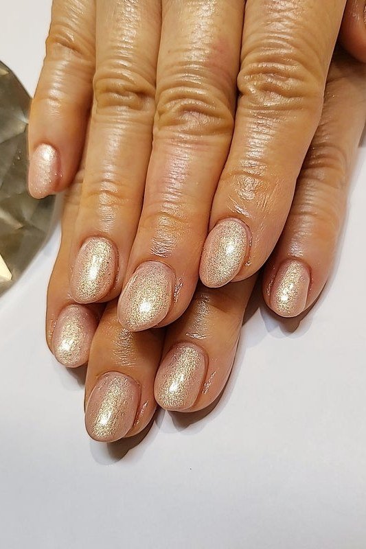 Champagne gold shimmer gel nails