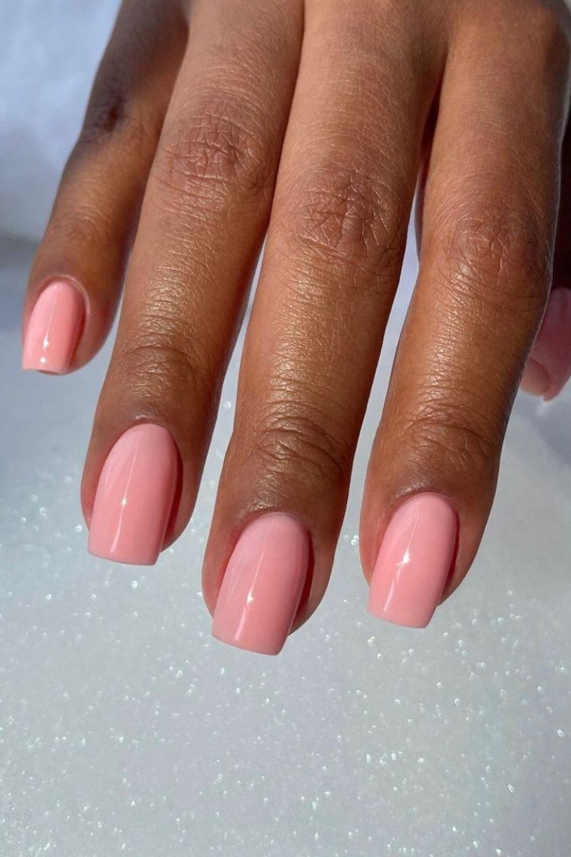 glossy pink short square nails