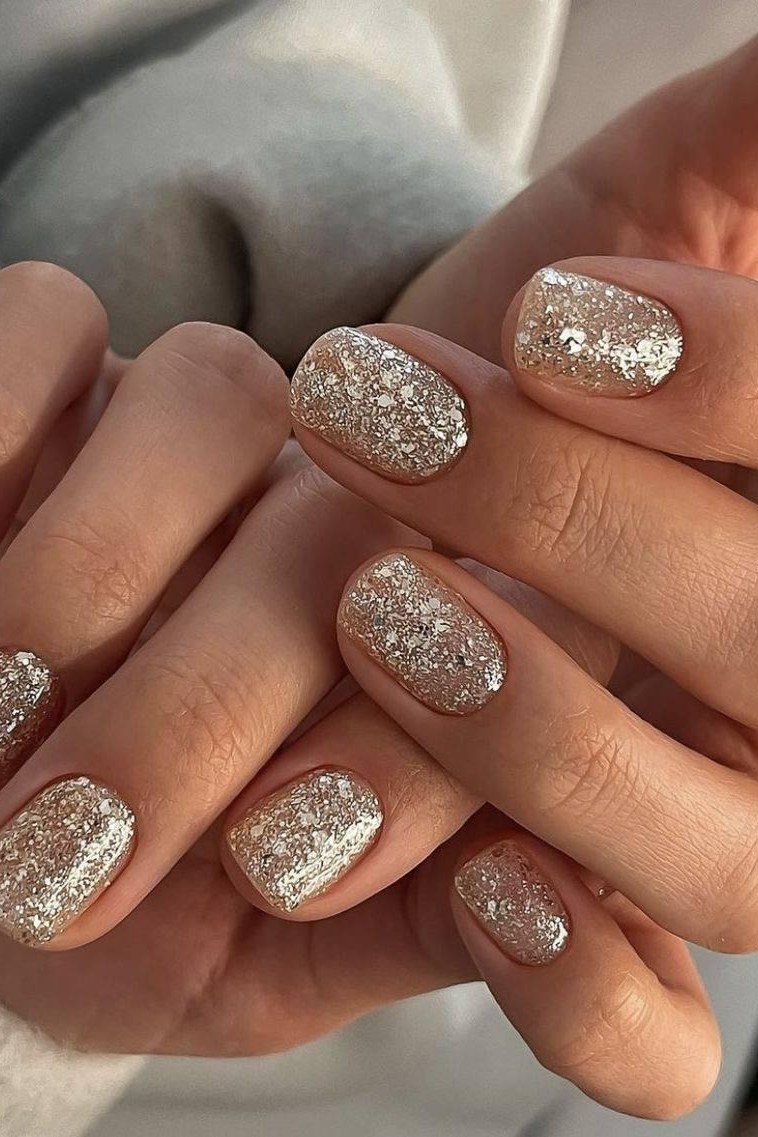 Soft Silver Glitter Oval Nails - silver glitter oval, glitter winter nail design for women over 60