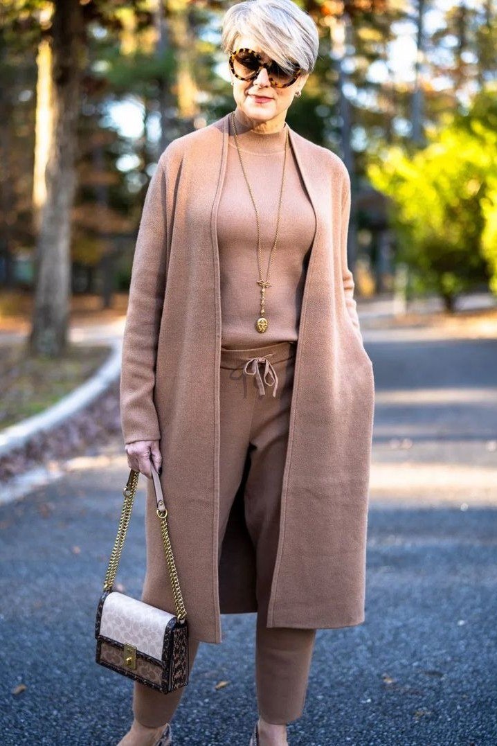 Camel monochrome knit set with long open cardigan and structured crossbody bag
