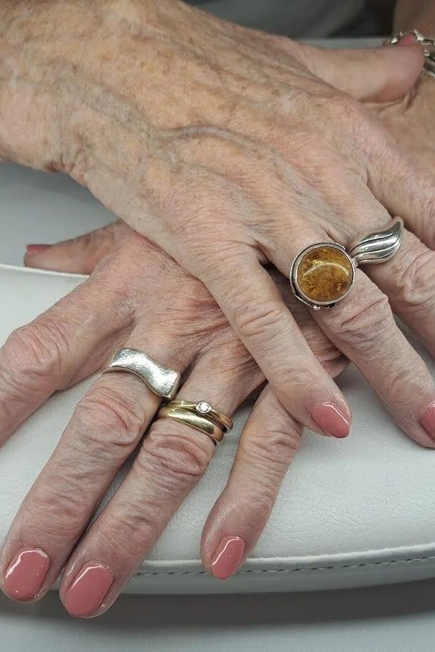 Micro french short oval subtle - flattering nail design for older women