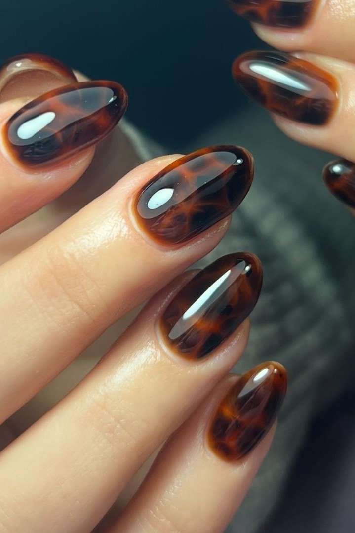 Tortoiseshell almond nails, fall nail design for women over 60