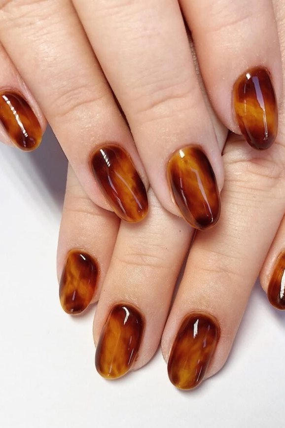 Tortoiseshell almond nails, fall nail design for women over 60