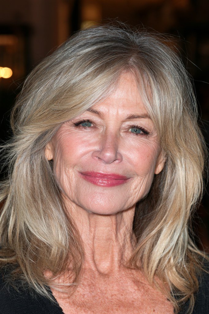 Blonde smooth lob, front view, woman in her 60s