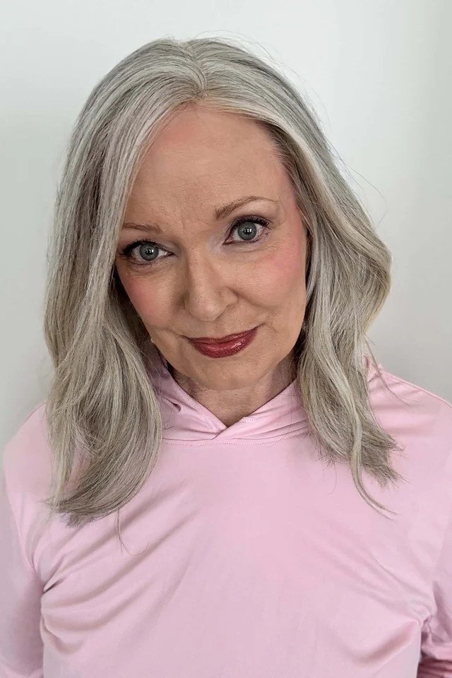 Silver wavy lob with movement for women over 60