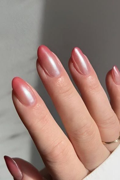 Almond strawberry metallic pink chrome nails