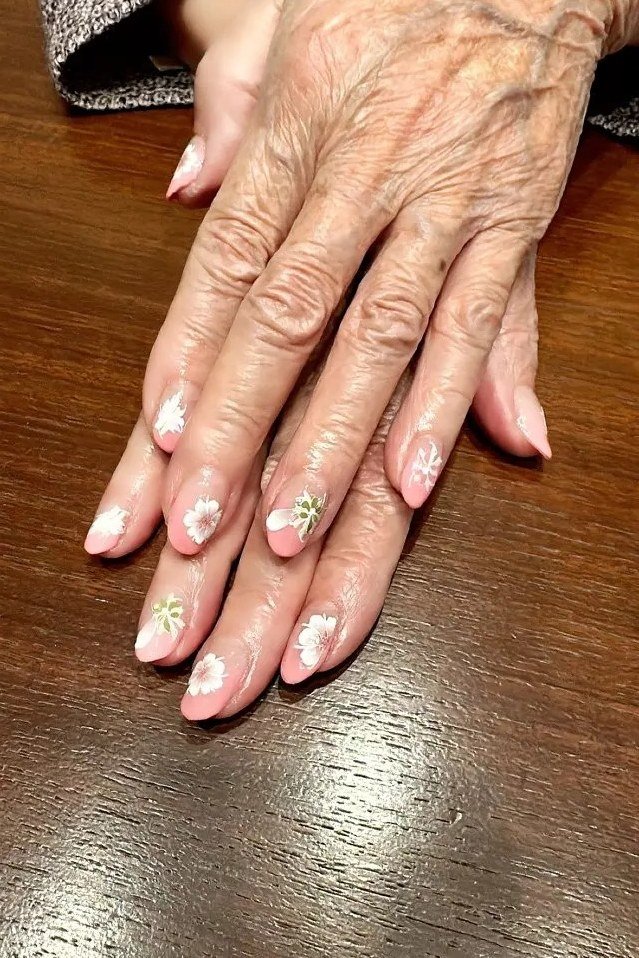 Pink Nails with Tiny White Flowers, neutral nail ideas for older women