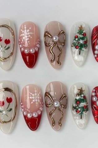 red and gold christmas press-on nail set