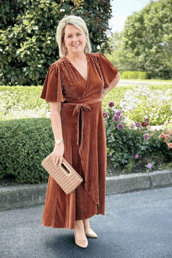 Rust wrap dress a woven clutch rust wrap midi dress clutch blonde 50s - fall outfit idea for women over 40