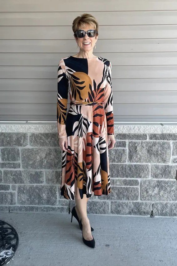 Abstract print midi dress abstract animal print midi dress 50s - fall outfit idea for women over 40