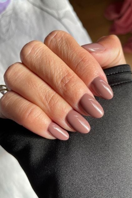 Dusty mauve medium oval nails