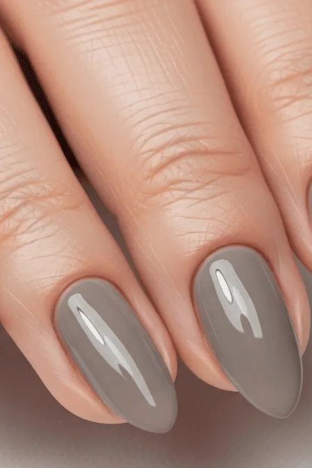 Smoky taupe grey gel nails