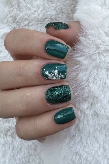 Emerald Green Snowflake Short Nails - emerald green snowflake short nails, glitter winter nail design for women over 60