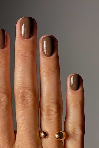 Taupe Brown Tall Oval Nails - old money fall nail color for women over 40