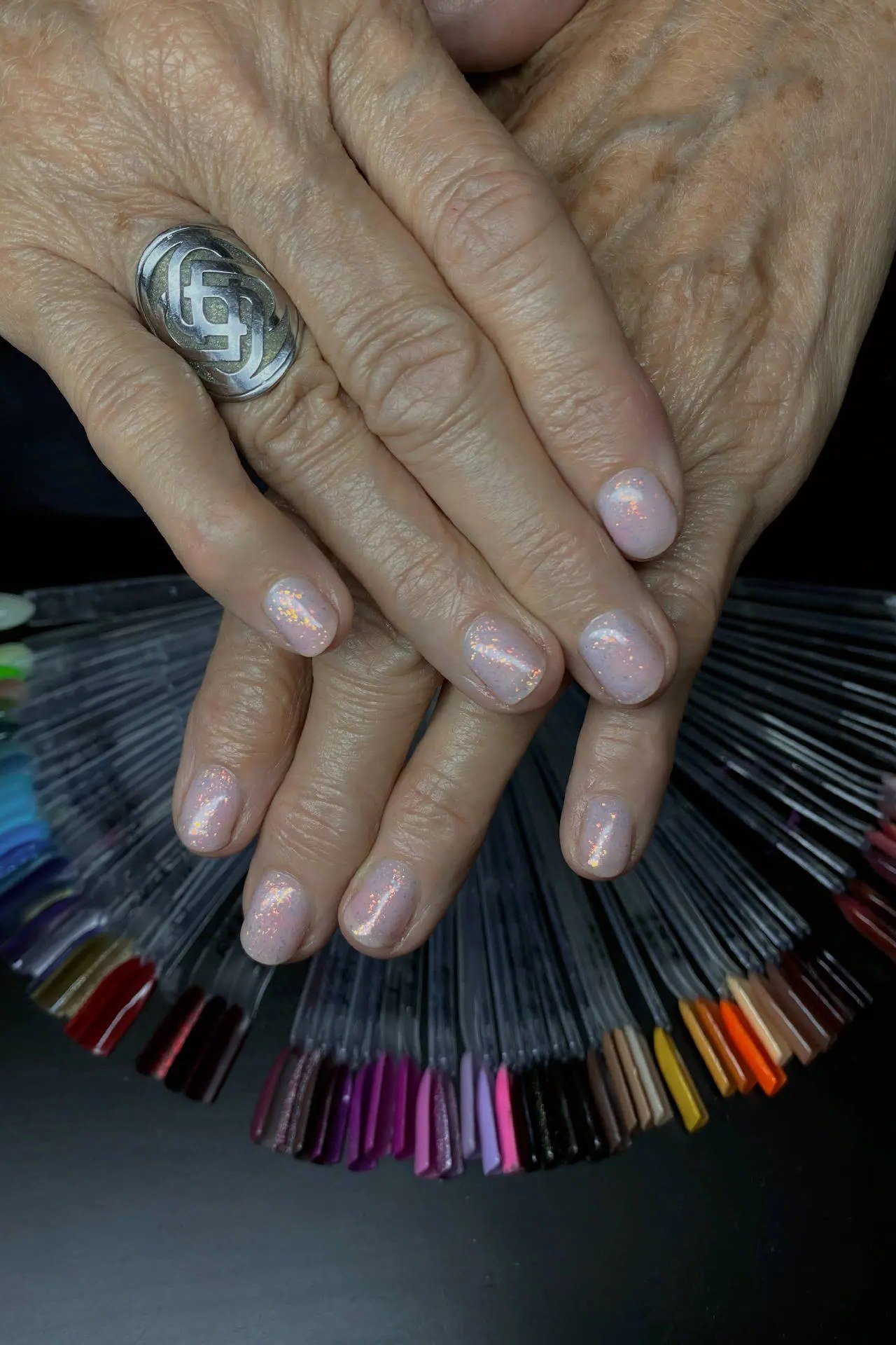 Pale pink everyday nails for older women