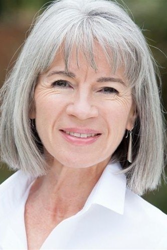 Silver Straight Bob with a Clean Line, medium hairstyle for women over 70