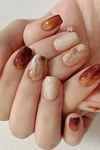 Caramel Marble Mix Nails, chocolate brown fall nail design for women over 60