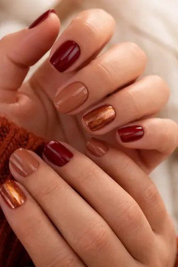 Red caramel sweater nails, fall nail design for women over 60