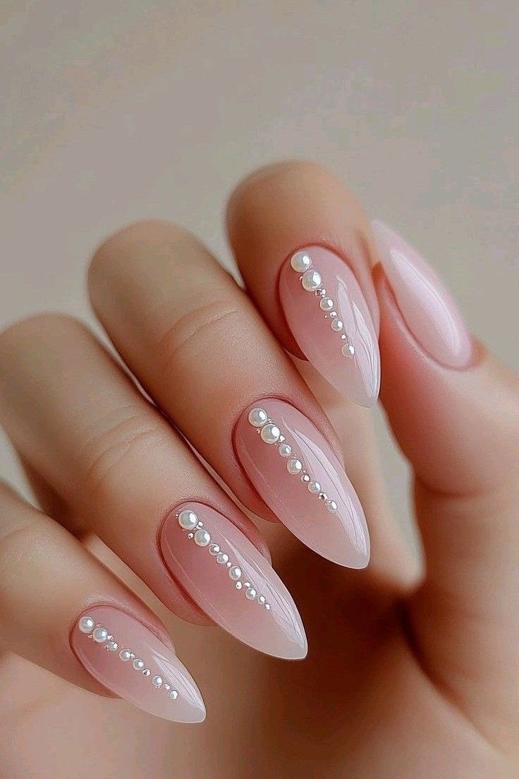 Almond french with pearl side line detail