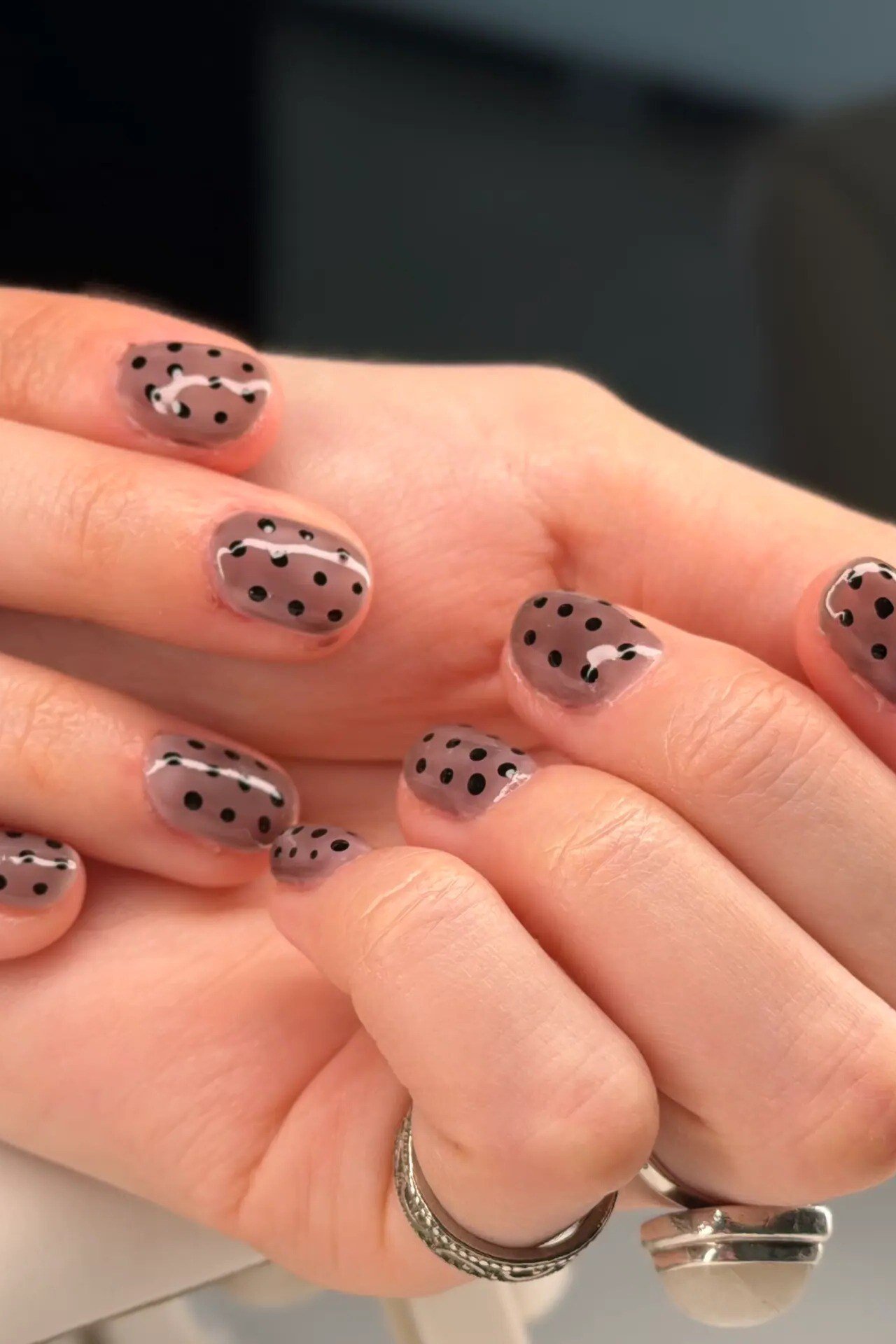 dark taupe polka dot short nails