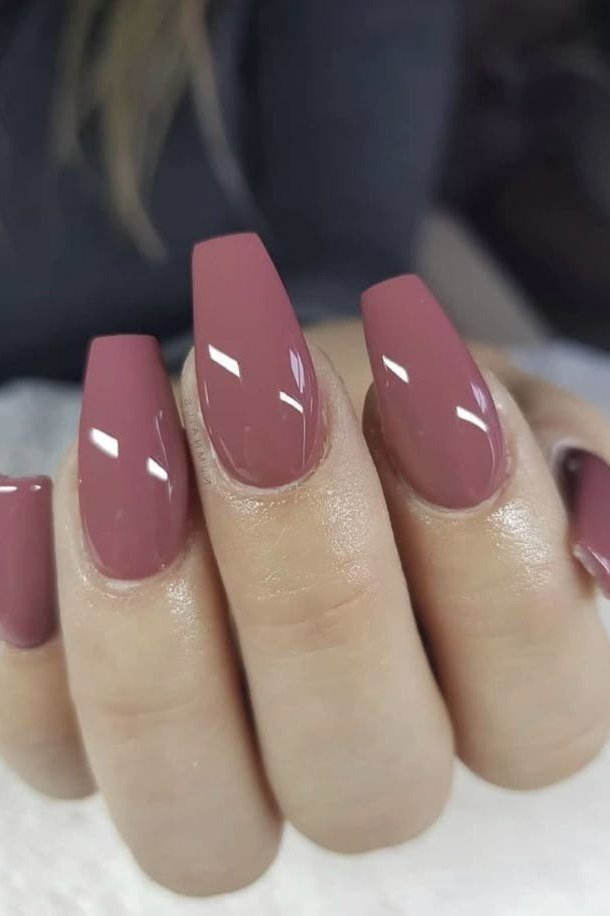 mauve glossy coffin nails