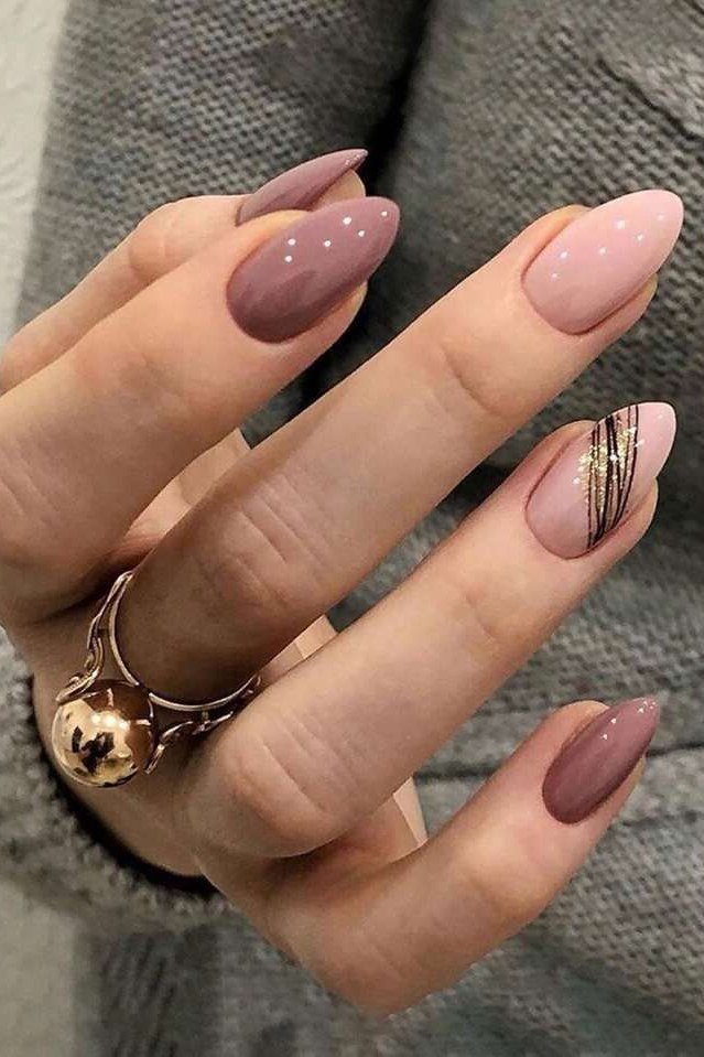 Mauve Almond Nails with Thin Gold Lines, elegant mauve nail idea for women over 60