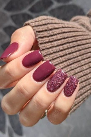Burgundy Nails with a Glitter Accent, fall nail color idea for women over 50