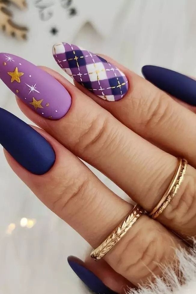 navy with plaid and star nail art - winter nail trend for older women
