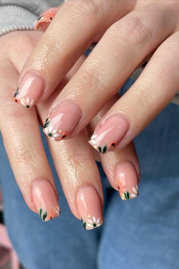 Micro french nails with tiny daisy tip art