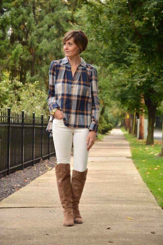 Plaid Flannel Shirt with White Jeans - fall outfit for women over 40