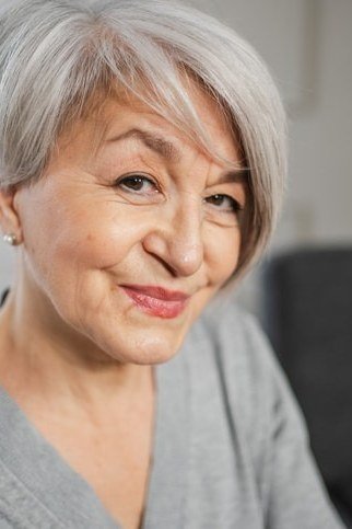 White asymmetric bob with one side longer, straight