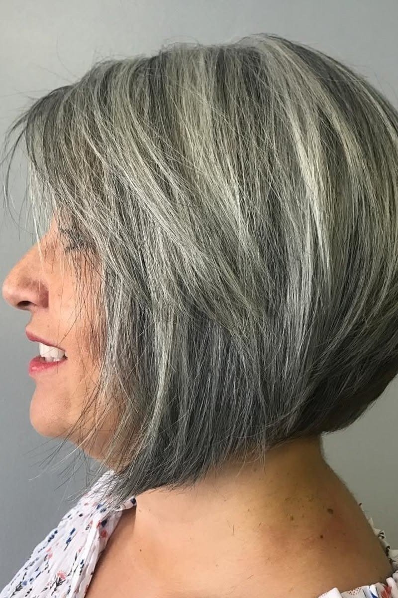 Silver-gray asymmetric bob