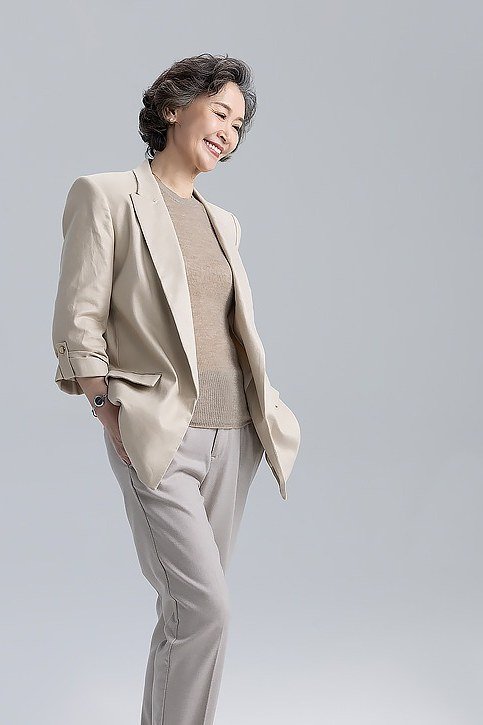 Beige blazer and trousers, studio, gray hair