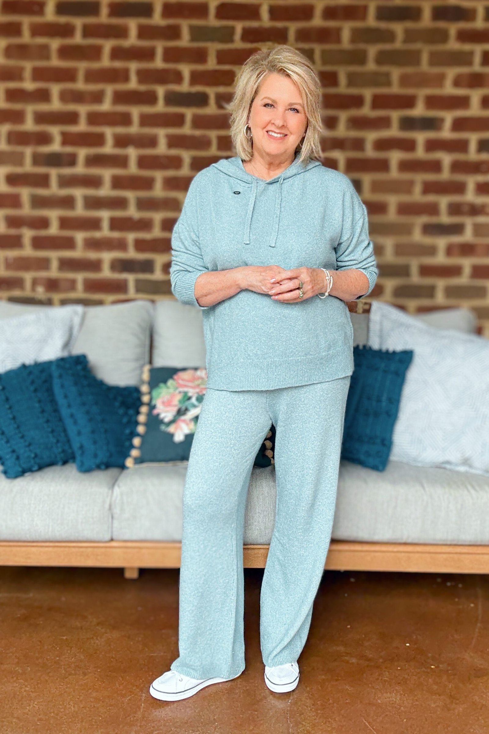 Light blue linen shirt and matching linen pants, two-piece set, casual outfit for women over 50