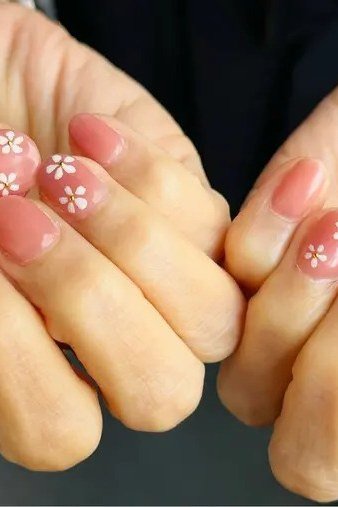 Peachy Nude with White Daisy Art, Short Round for women over 60